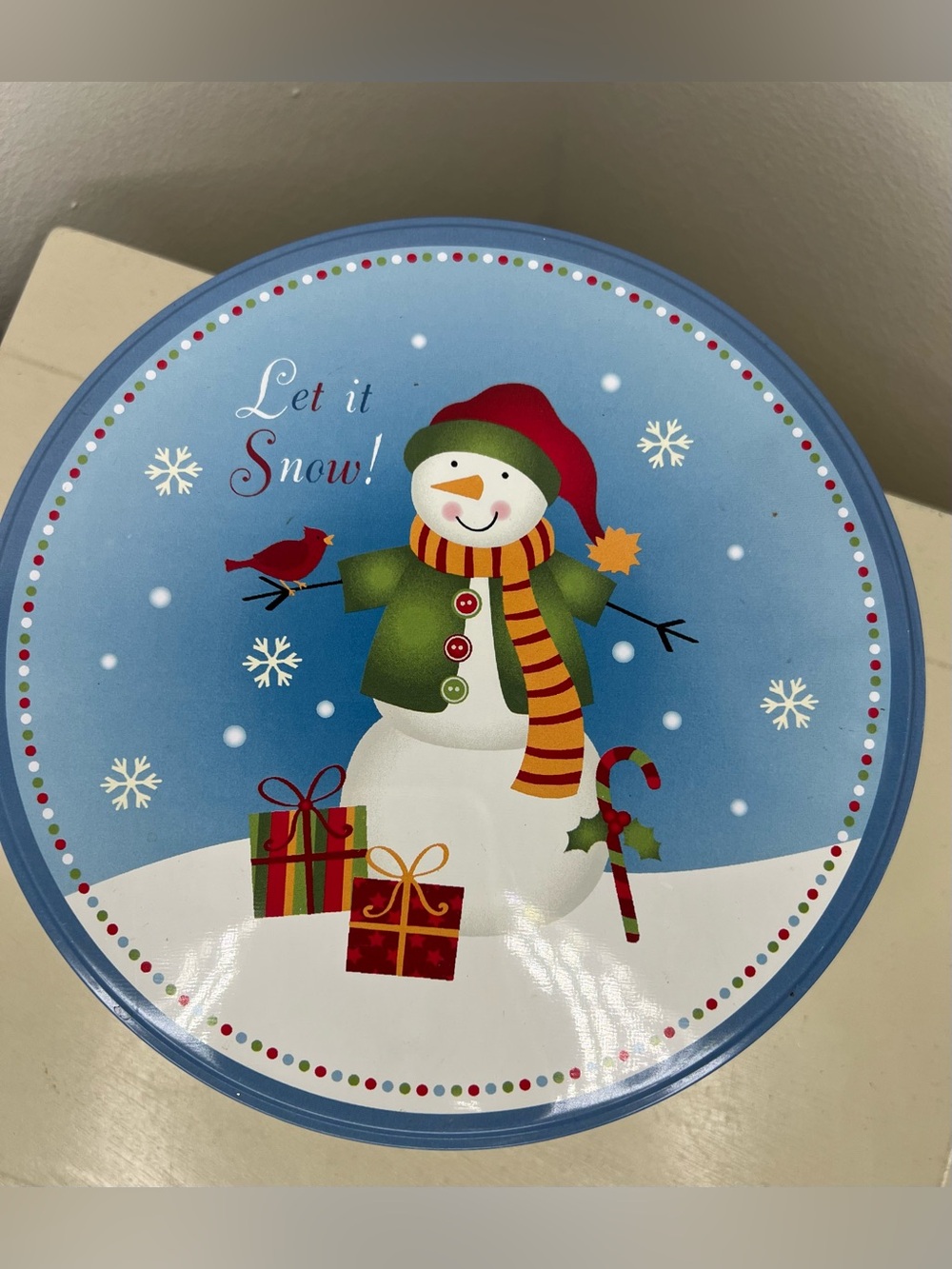 Brand New-Holiday Tin with 5 Assorted Ornaments